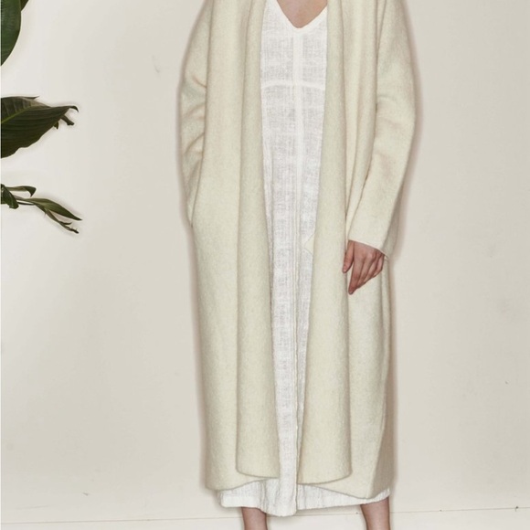 [SOLD] Uzbek Pima Cotton Cardigan in Cream - Picture 3 of 9